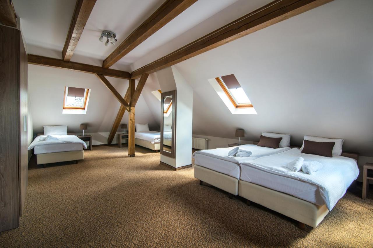 Hotel Bialy Domek Wałcz Eksteriør bilde